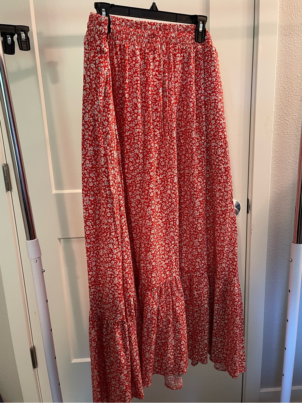 Torrid Red Floral Tiered Maxi Skirt Size 3